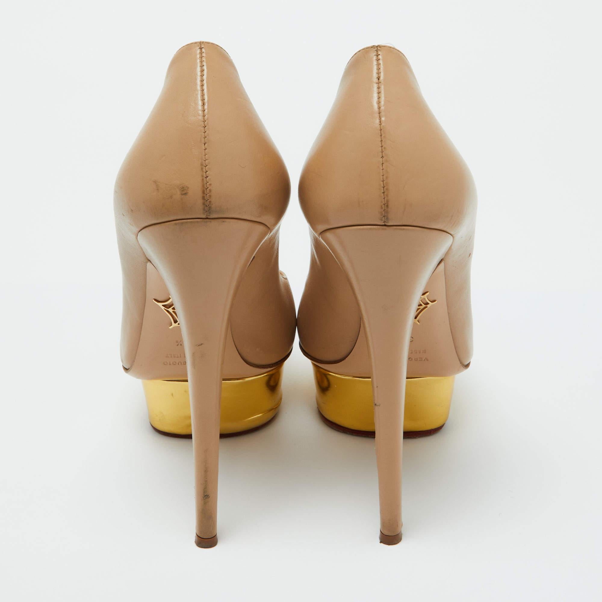 Donna Charlotte Olympia, pelle beige, Pumps con piattaforma Dolly, misura 39.5 in vendita