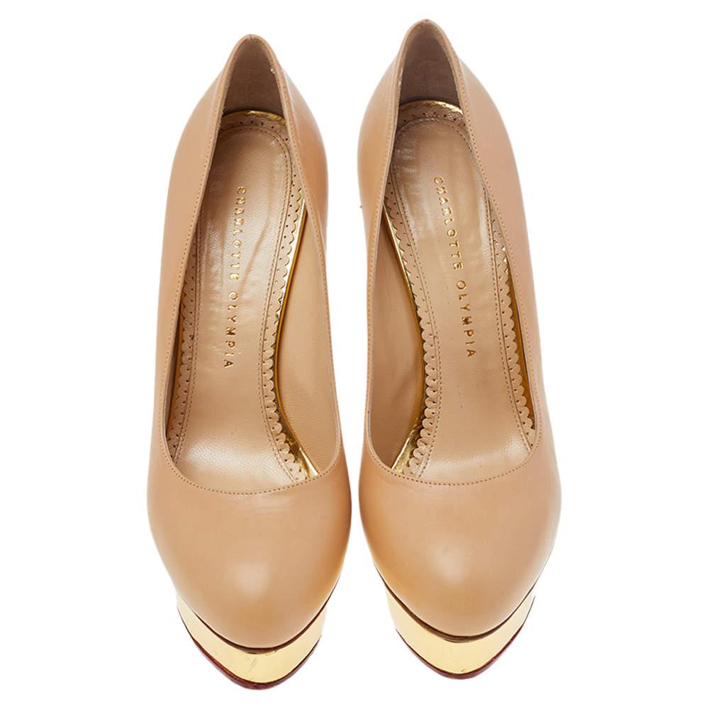Charlotte Olympia Beige Leather Dolly Platform Pumps Size 40 In Good Condition In Dubai, Al Qouz 2