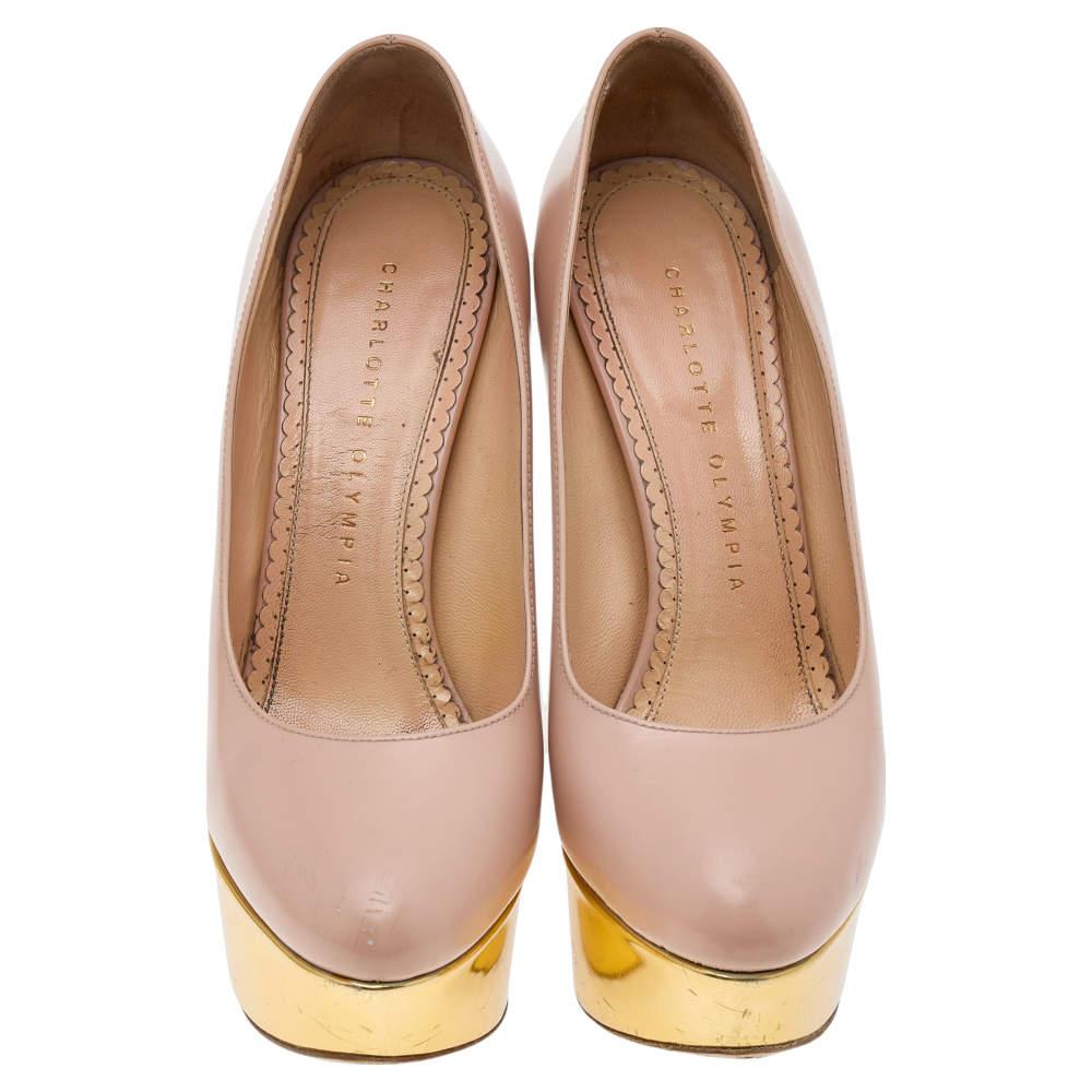 Charlotte Olympia Beige Leather Platform Pumps Size 35.5 In Good Condition In Dubai, Al Qouz 2