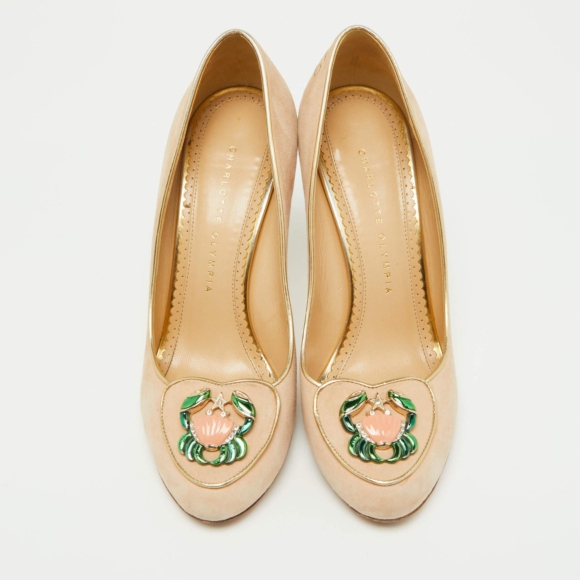 Charlotte Olympia Pump Zodiaco Cáncer Cumpleaños Beige Ante Talla 38.5 en Bueno estado para la venta en Dubai, Al Qouz 2