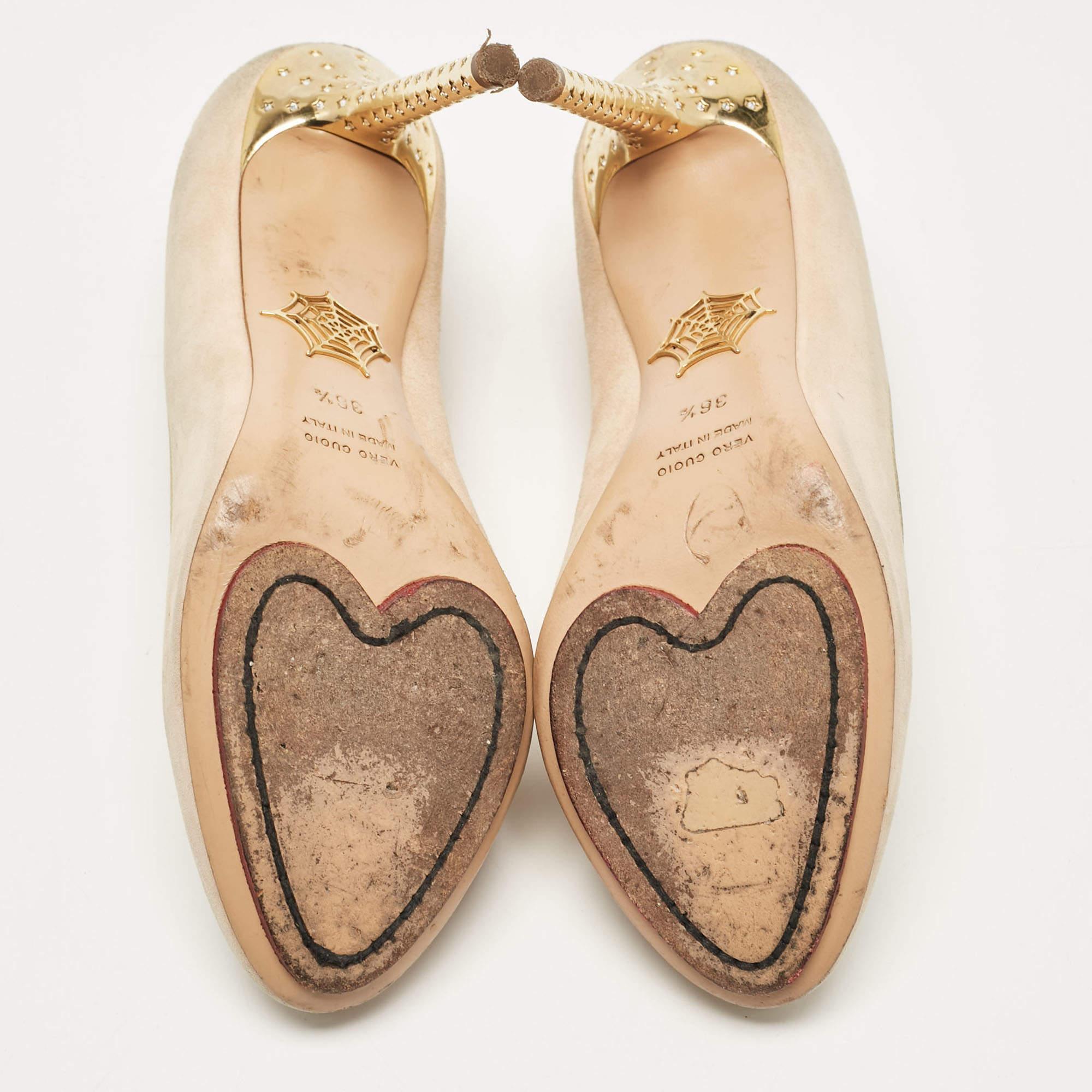Charlotte Olympia Bombas Zodiaco Cumpleaños Beige Ante Talla 36.5 en venta 2