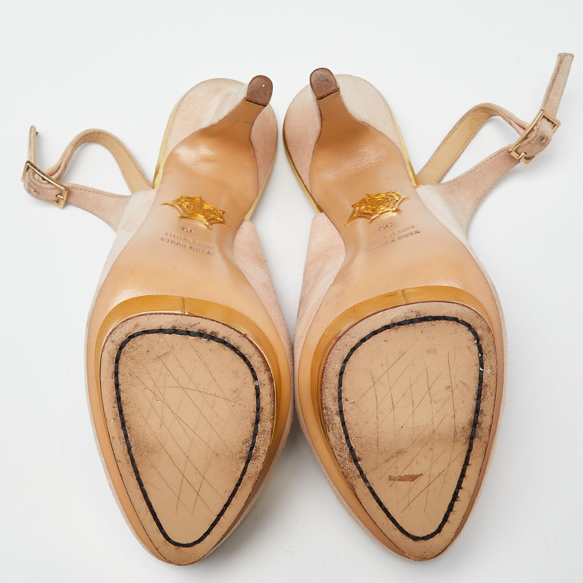 Charlotte Olympia escarpins Dolly en daim beige taille 39 en vente 1