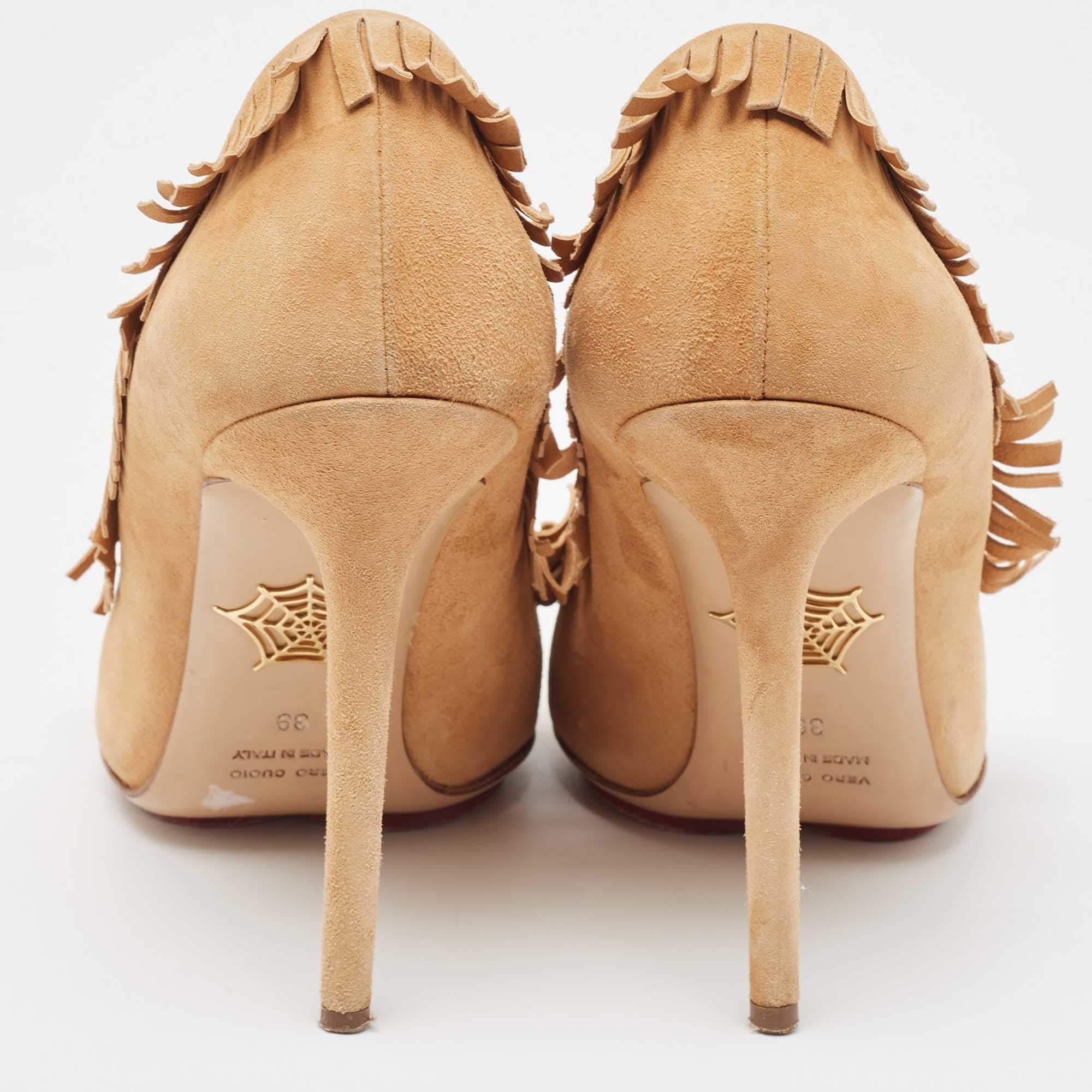 Donna Charlotte Olympia Punta in camoscio beige  Pompe taglia 39 in vendita