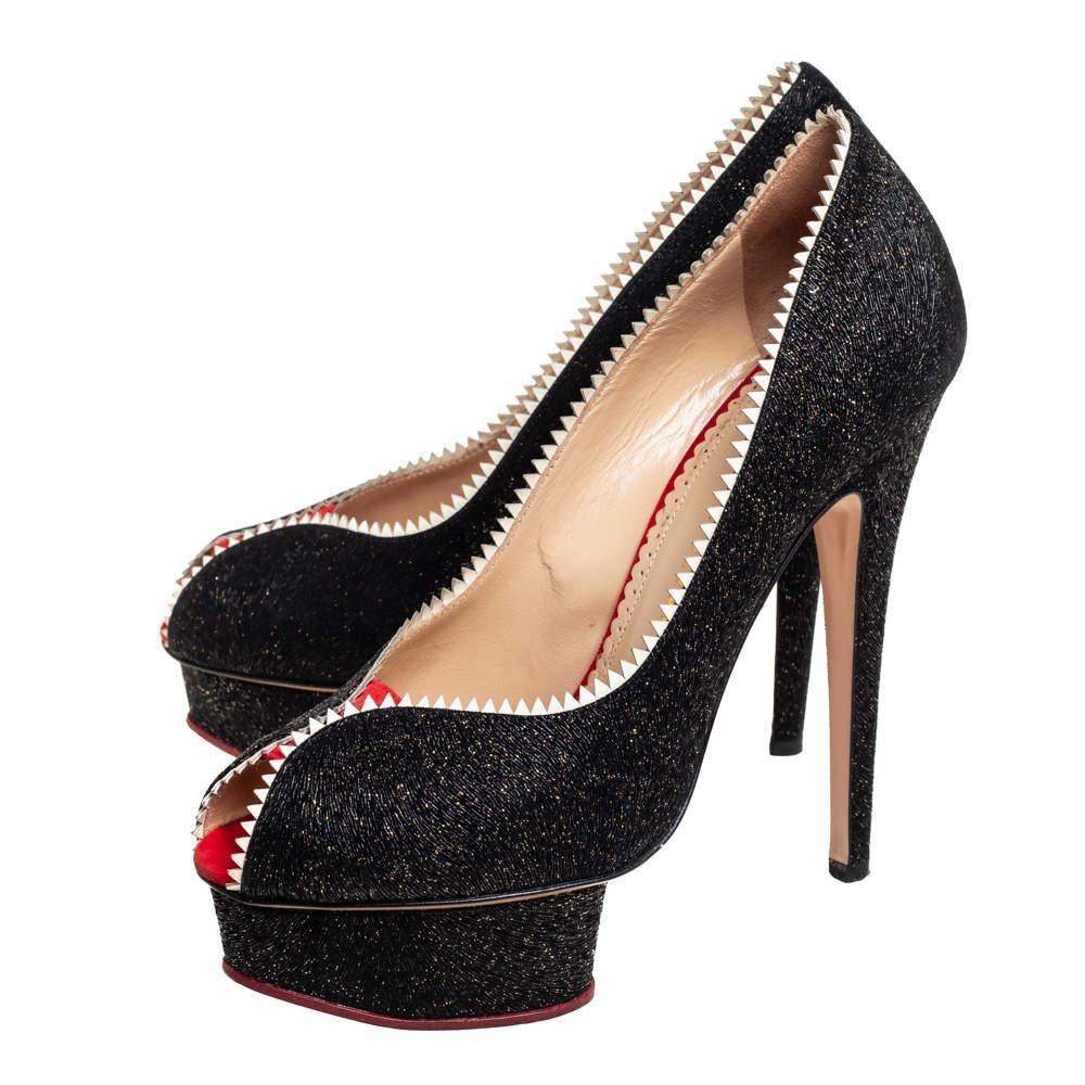 Charlotte Olympia escarpins à bout ouvert avec bordure en cuir verni et paillettes noires, taille 37,5 État moyen à Dubai, Al Qouz 2
