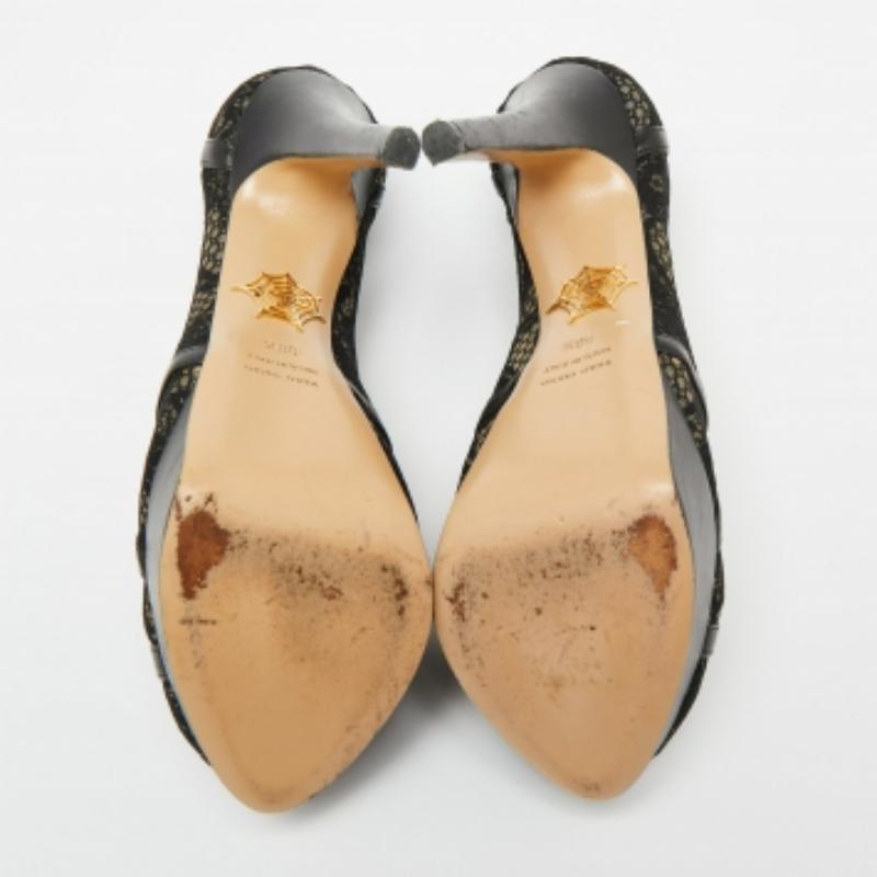 Noir Charlotte Olympia - Escarpins à plateforme en cuir et dentelle noirs - Taille 38,5 en vente