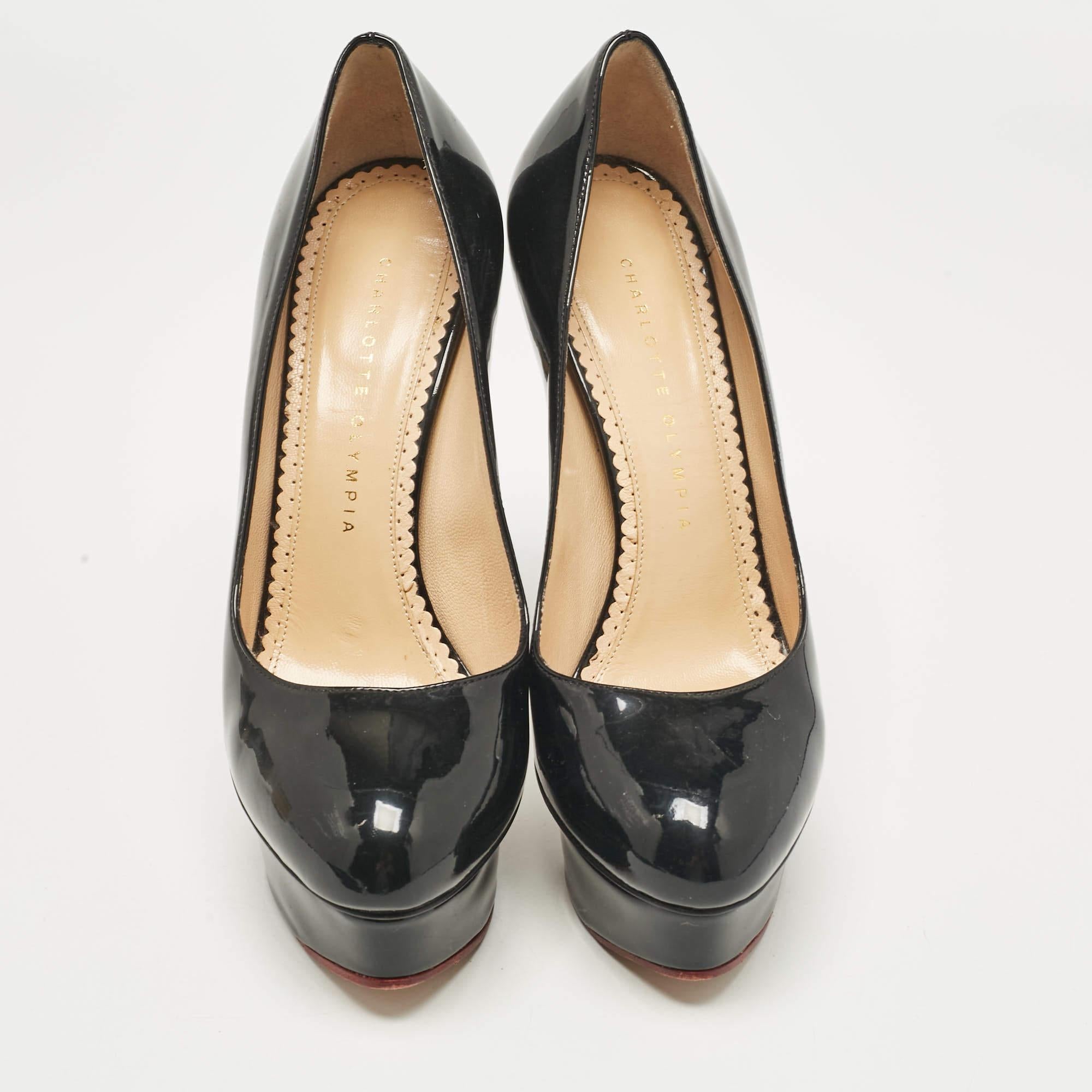 Charlotte Olympia Black Patent Leather Dolly Platform Pumps size 38 In Good Condition For Sale In Dubai, Al Qouz 2