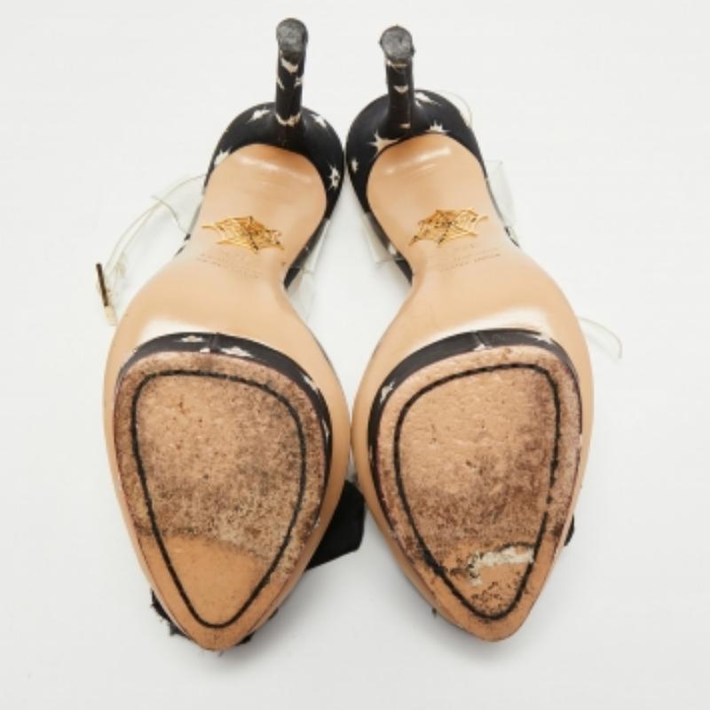 Upgrade your look by adding these designer sandals to your lovely wardrobe. They are crafted skilfully to grant the perfect fit and style.