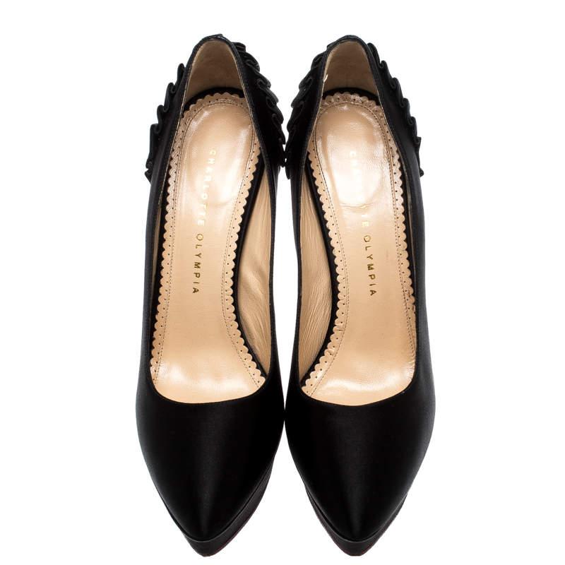 Charlotte Olympia Black Satin Paloma Fan Pleat Platform Pumps Size 40 In Good Condition In Dubai, Al Qouz 2