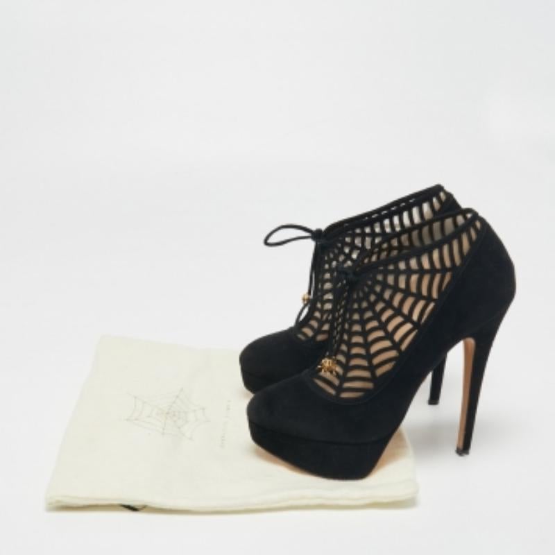 Charlotte Olympia Bottines Minerva Web en daim et maille noire taille 37 en vente 4