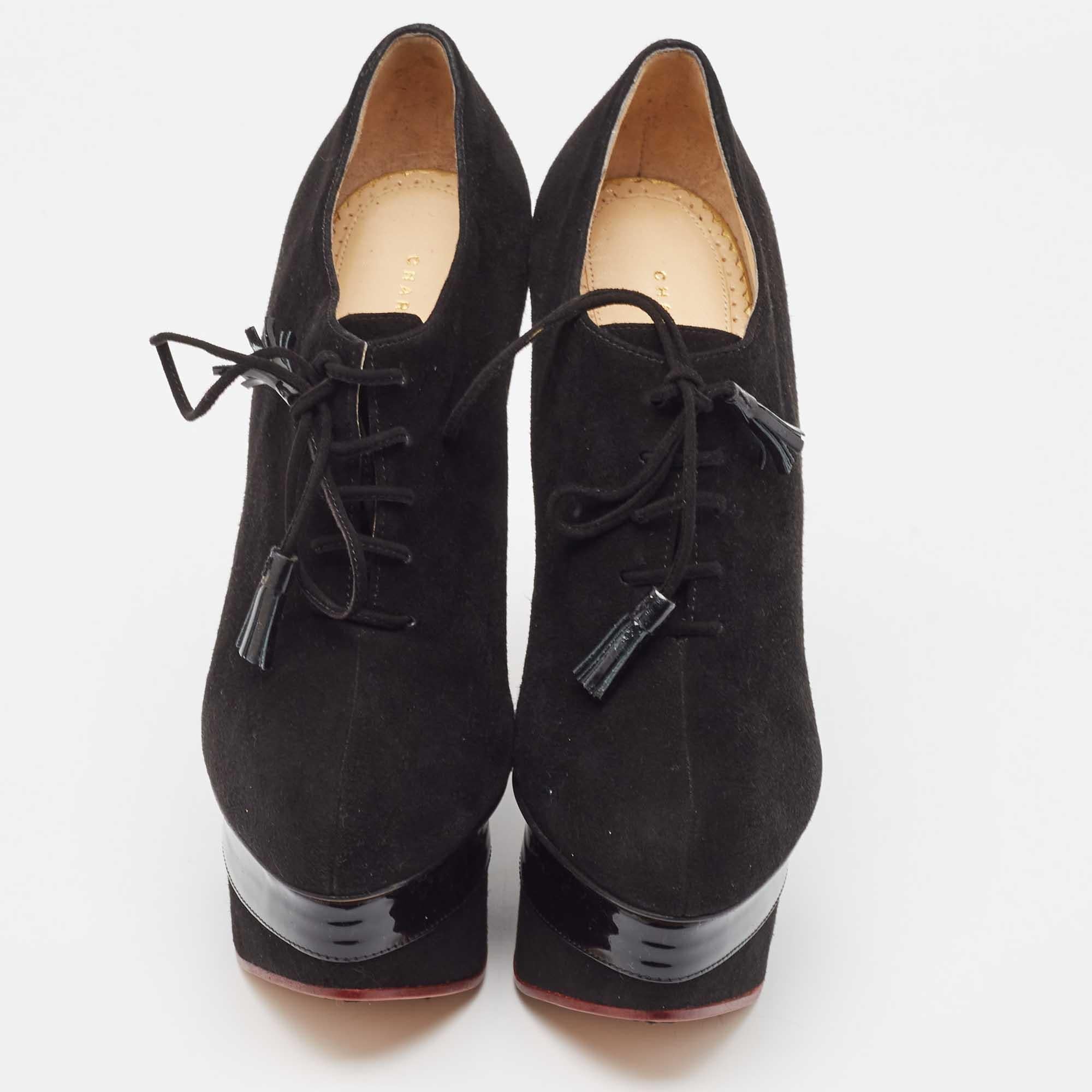 Charlotte Olympia Black Suede and Patent Leather Martha Wedge Booties Size 39.5 In Good Condition For Sale In Dubai, Al Qouz 2