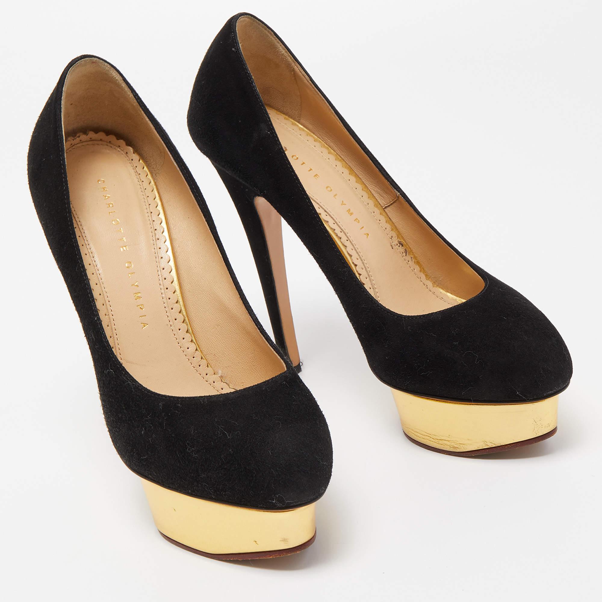 Charlotte Olympia - Escarpins à plateforme Dolly en daim noir - Taille 37.5 Bon état - En vente à Dubai, Al Qouz 2