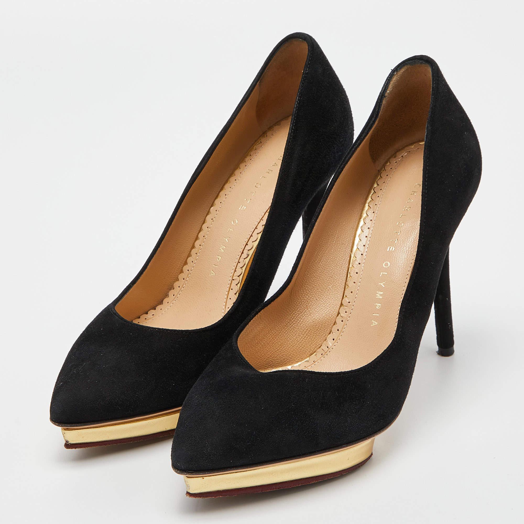 Faites preuve de chic avec ces escarpins de créateur. Ils présentent des talons robustes et des semelles durables, parfaits pour vos sorties à la mode.