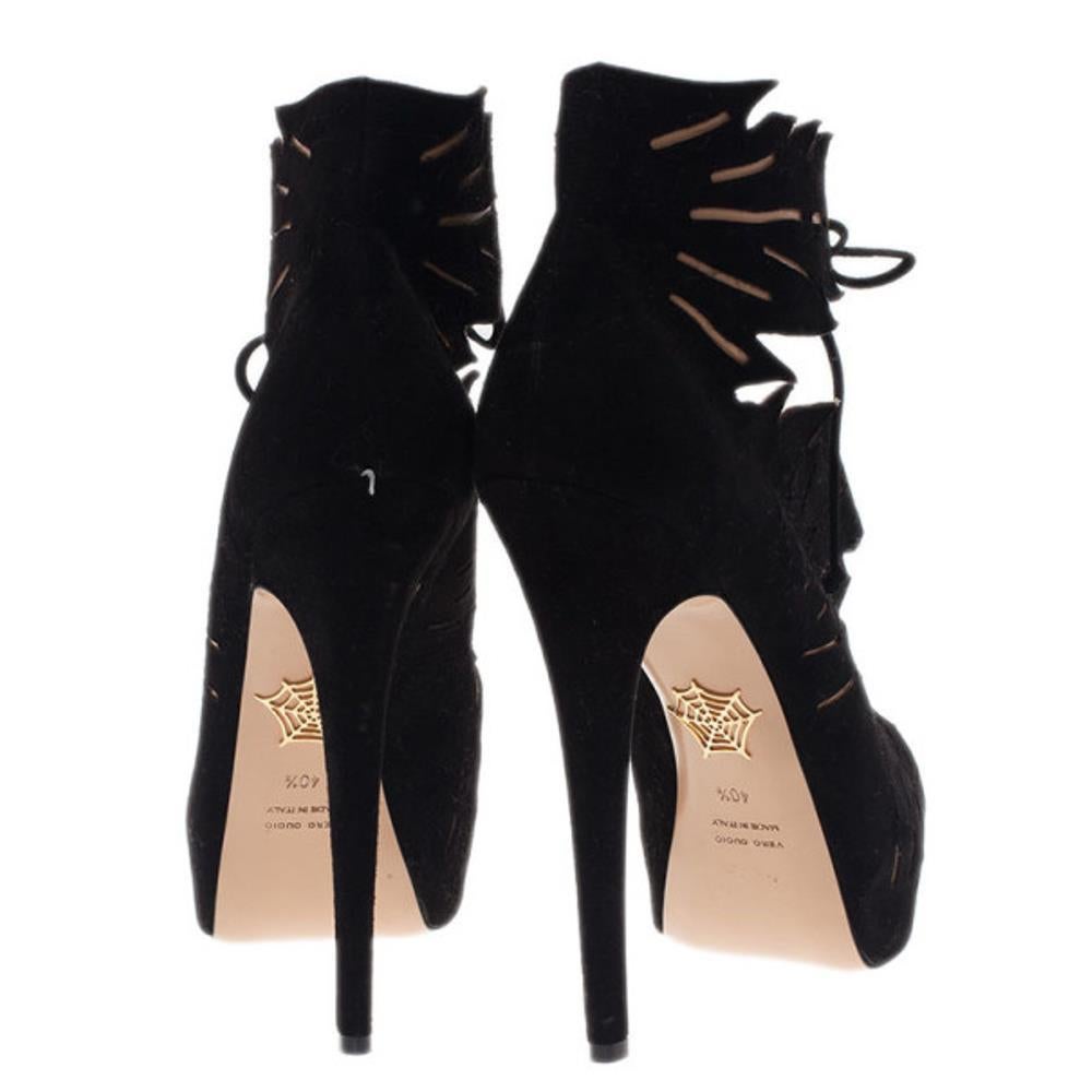 Charlotte Olympia Black Suede Eve Leaf Cutout Ankle Booties Size 40.5 In Excellent Condition In Dubai, Al Qouz 2