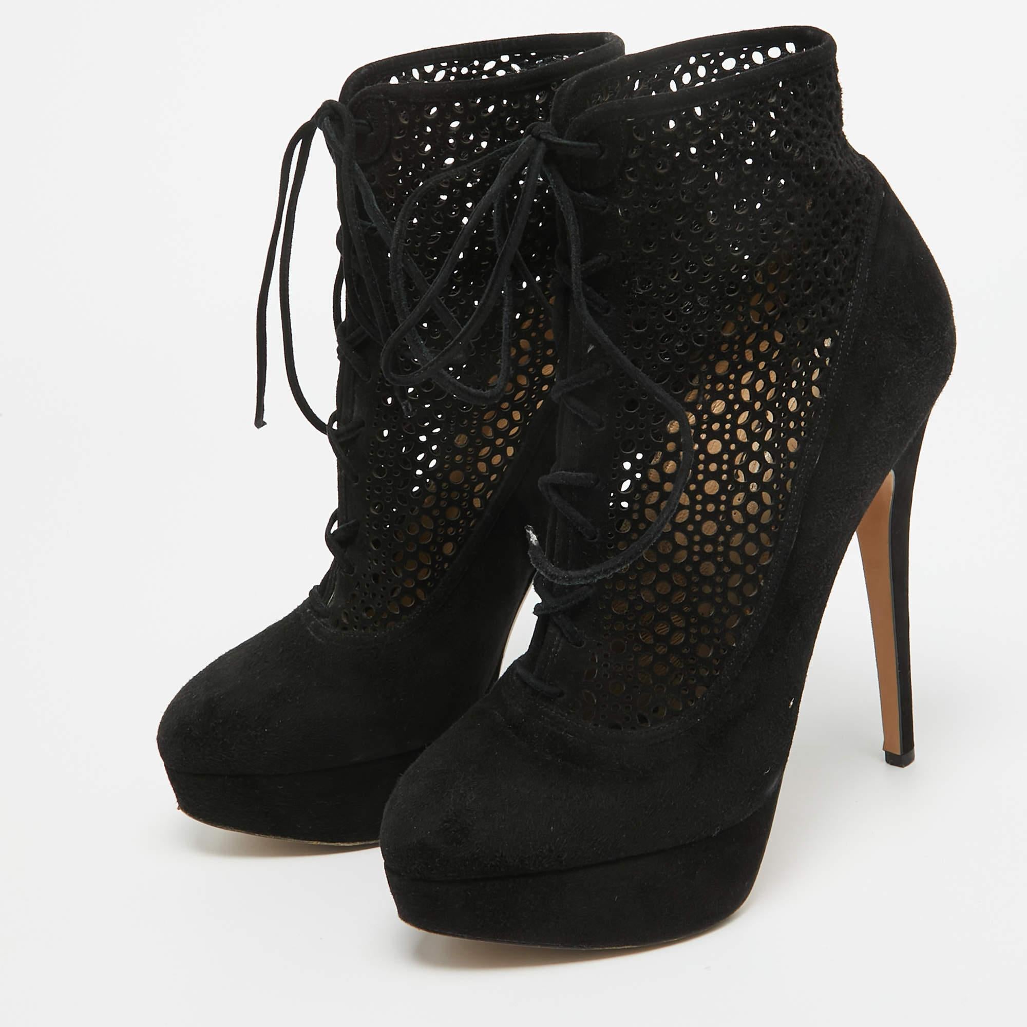 Boots are an essential part of your wardrobe, and these boots, crafted from top-quality materials, are a fine choice. Offering the best of comfort and style, this sturdy-soled pair would be great with a dress for a casual day out!