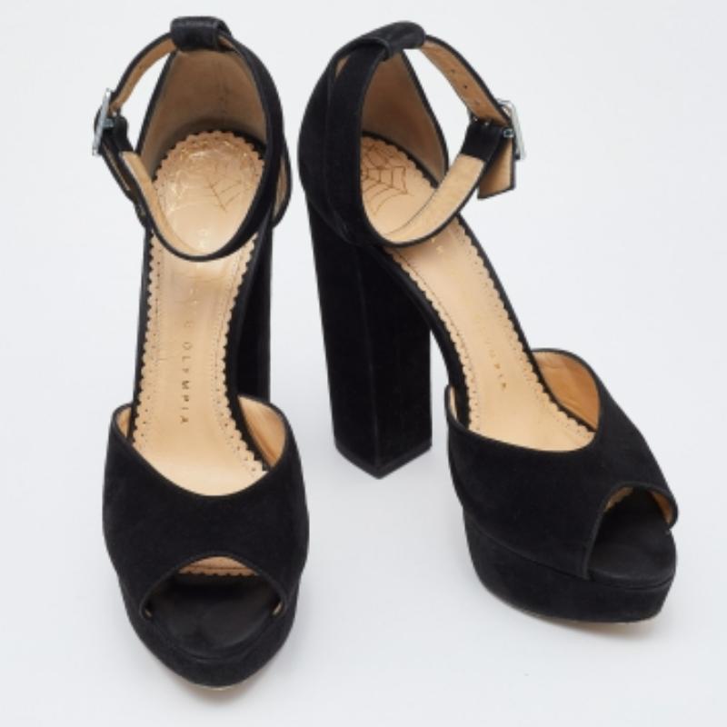 Charlotte Olympia - Escarpins en daim noir à plateforme et bride de cheville - Taille 37,5 Bon état - En vente à Dubai, Al Qouz 2