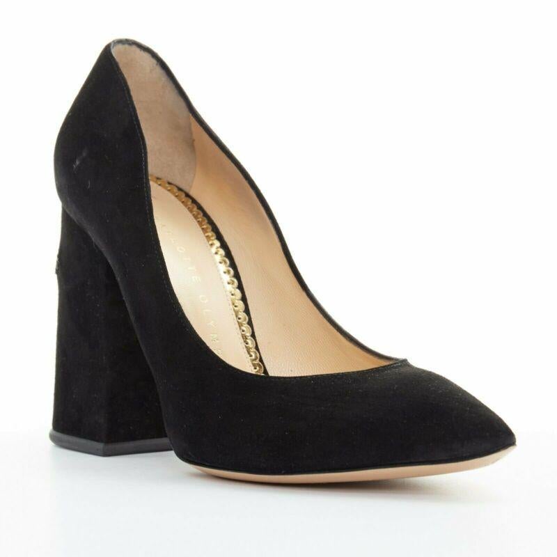 CHARLOTTE OLYMPIA black suede point toe spider embroidered chunky high heel EU35
Reference: TGAS/A02688
Brand: Charlotte Olympia
Material: Suede
Color: Black
Pattern: Other
Extra Details: Black suede leather upper. Pointed toe. Chunky heel. Tonal