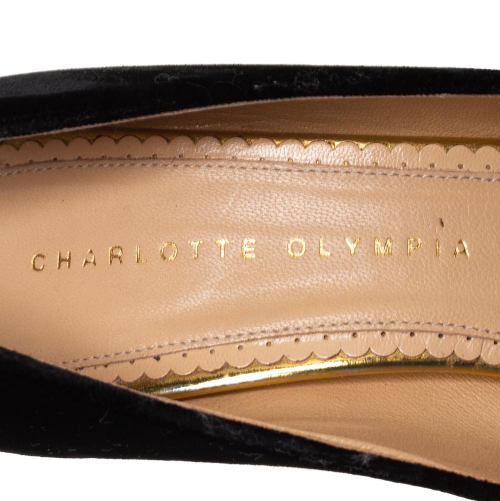 Charlotte Olympia Black Velvet Dolly Pumps Size 38 In Good Condition For Sale In Dubai, Al Qouz 2