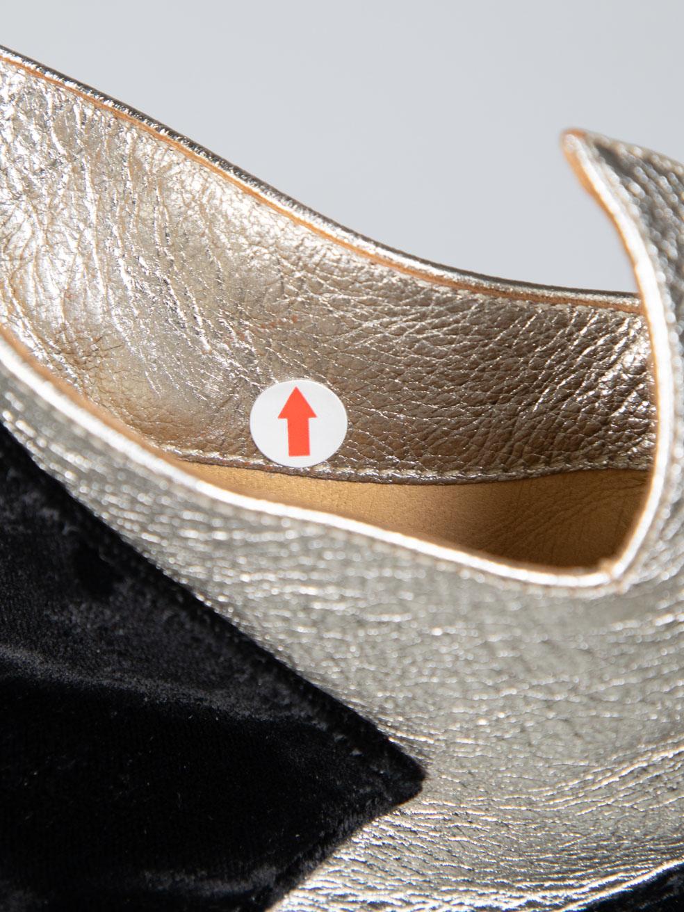 Charlotte Olympia Bottes en velours noir avec étoile argentée Taille IT 37 en vente 1