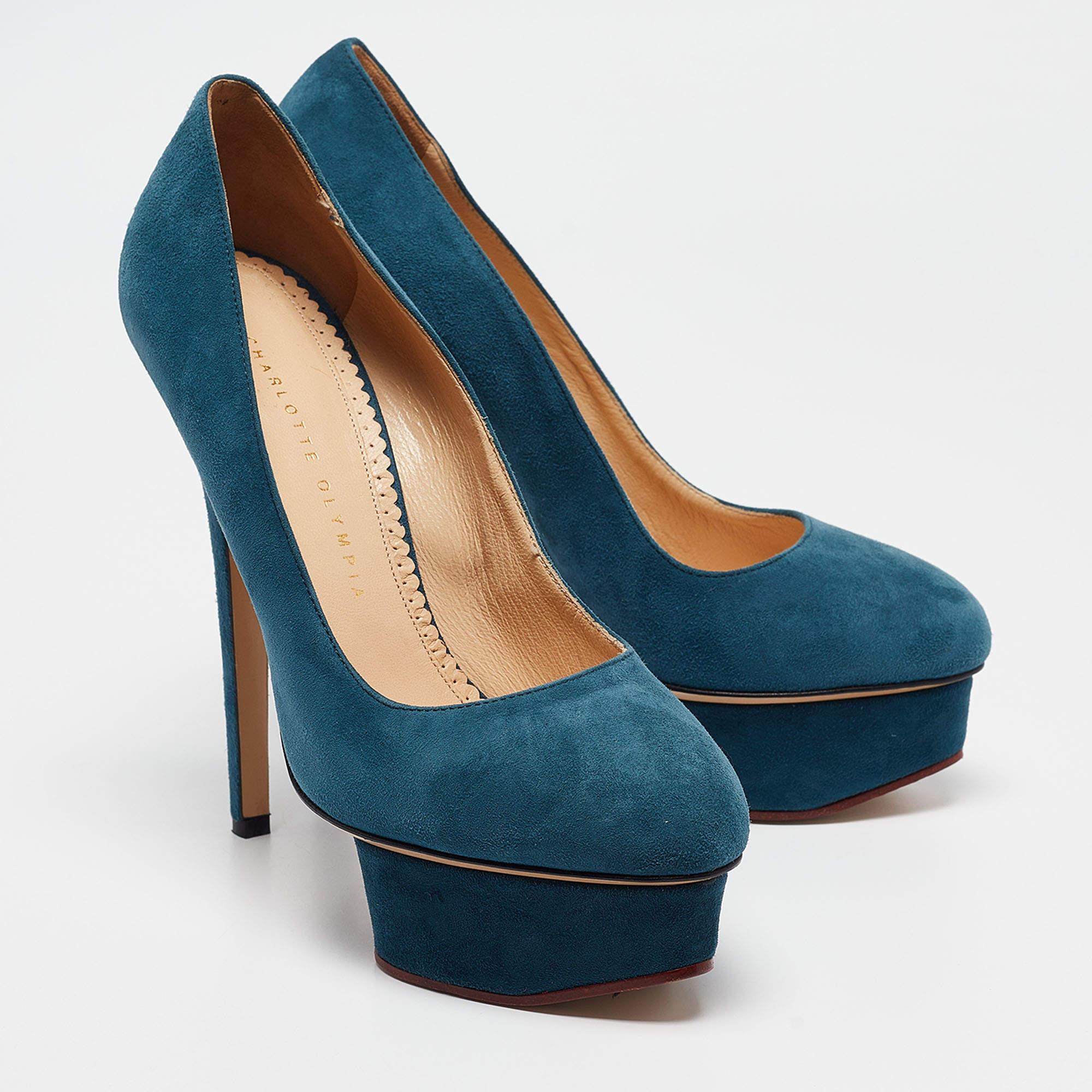 Charlotte Olympia - Escarpins à plateforme Dolly en daim bleu, taille 38 Excellent état - En vente à Dubai, Al Qouz 2