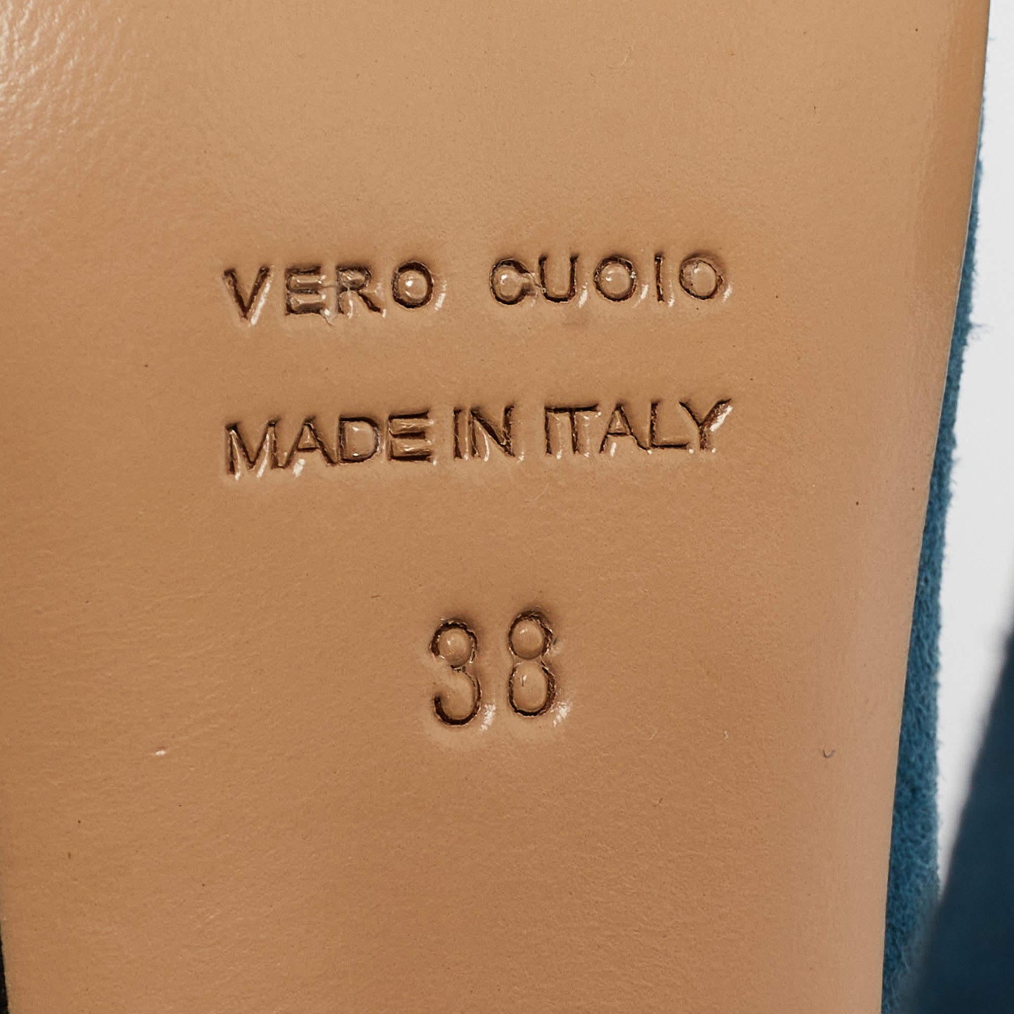 Charlotte Olympia - Escarpins à plateforme Dolly en daim bleu, taille 38 en vente 3