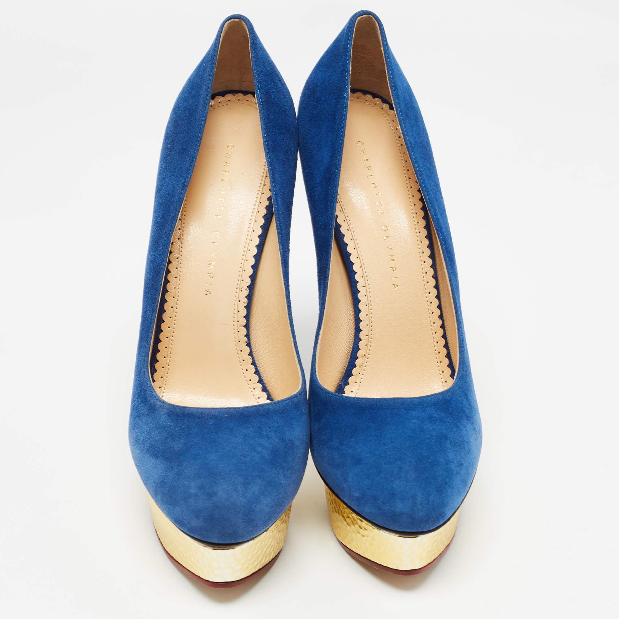 Charlotte Olympia Blue Suede Dolly Pumps Size 41 In Good Condition For Sale In Dubai, Al Qouz 2