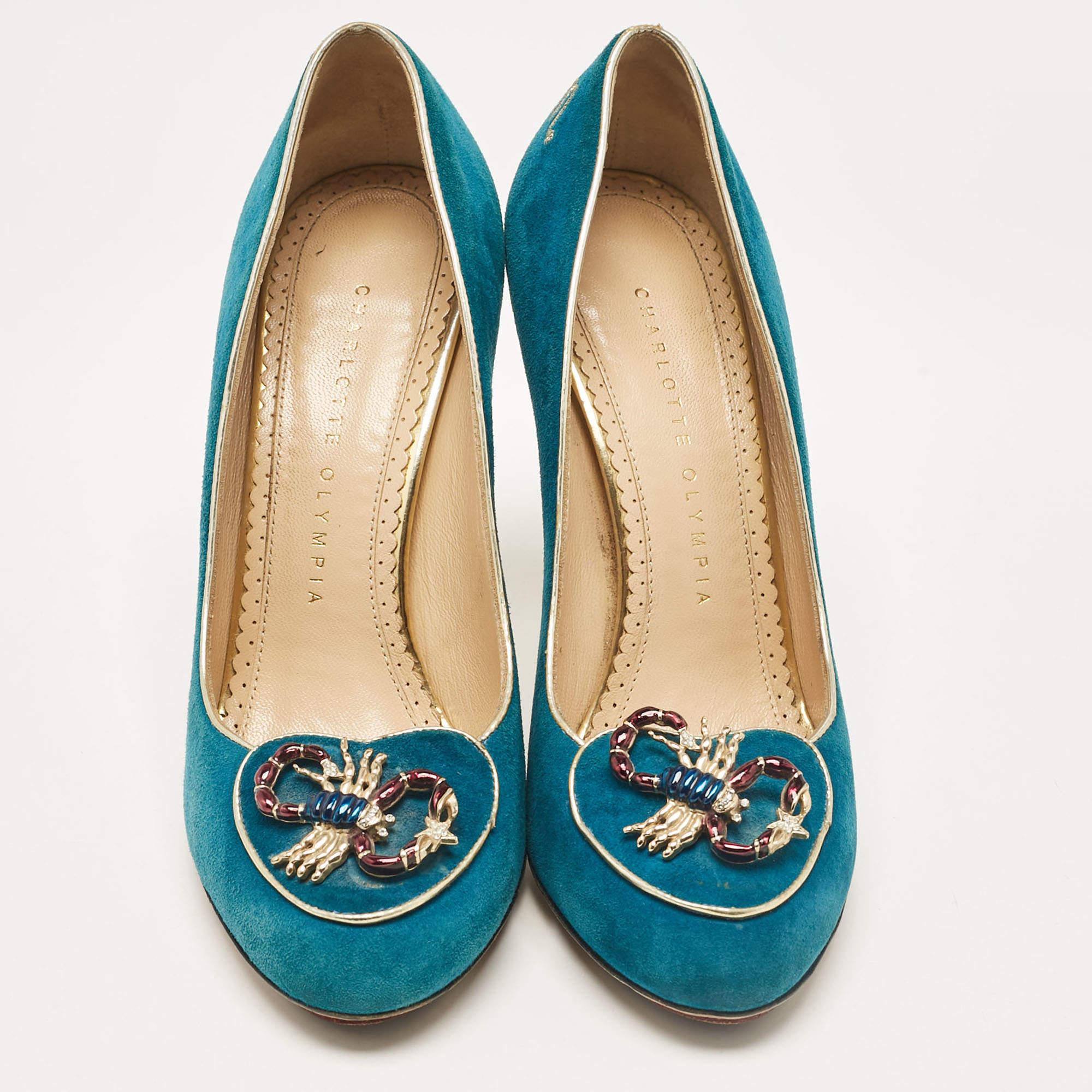 Charlotte Olympia Blue Suede Platform Pumps Size 36.5 In Fair Condition For Sale In Dubai, Al Qouz 2