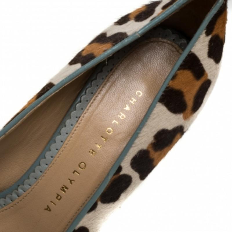 Charlotte Olympia Brown/Beige Leopard Print Pony Hair And Leather Pumps Size 38 For Sale 1