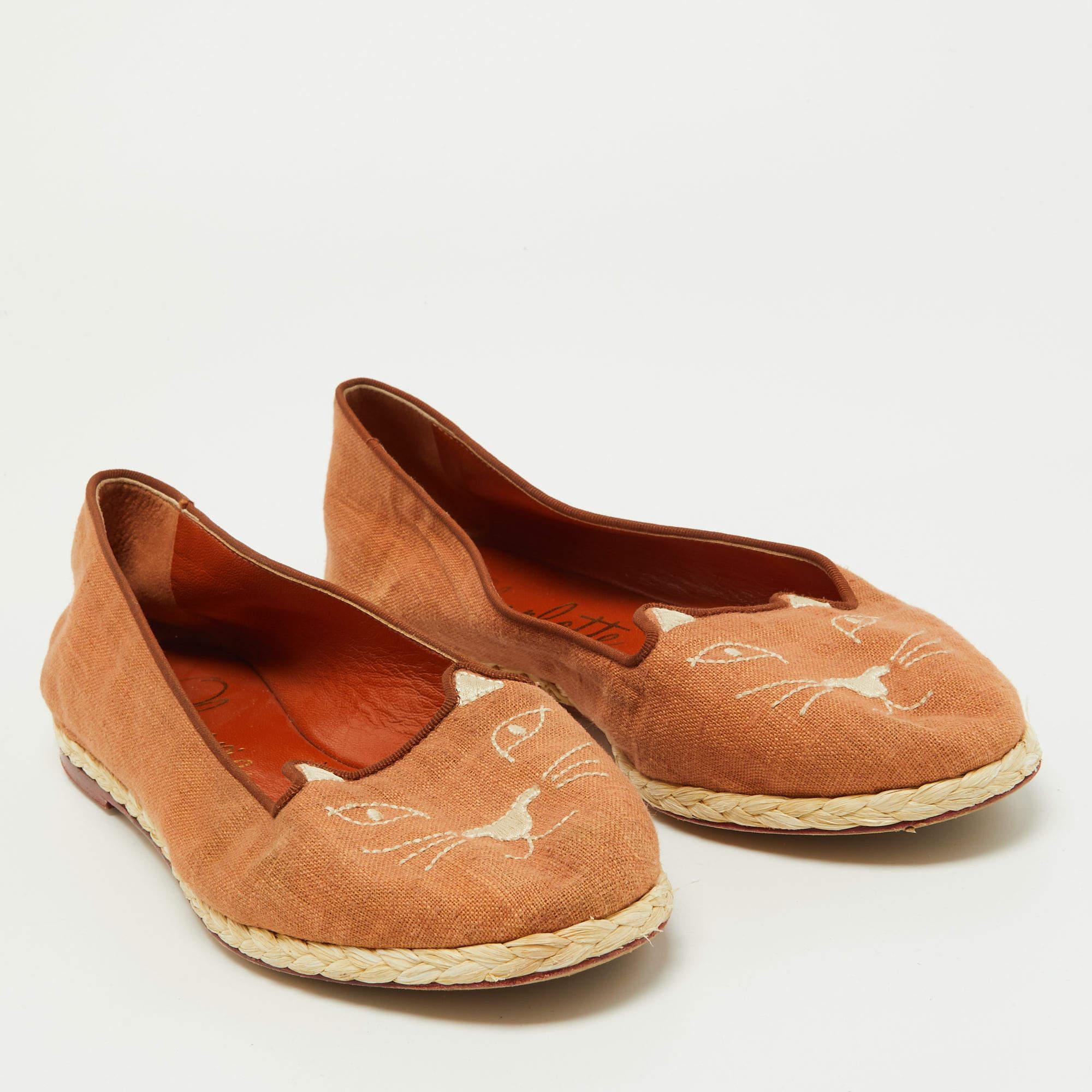 Charlotte Olympia Brown Canvas Espadrilles Flats Größe 37 im Zustand „Gut“ im Angebot in Dubai, Al Qouz 2