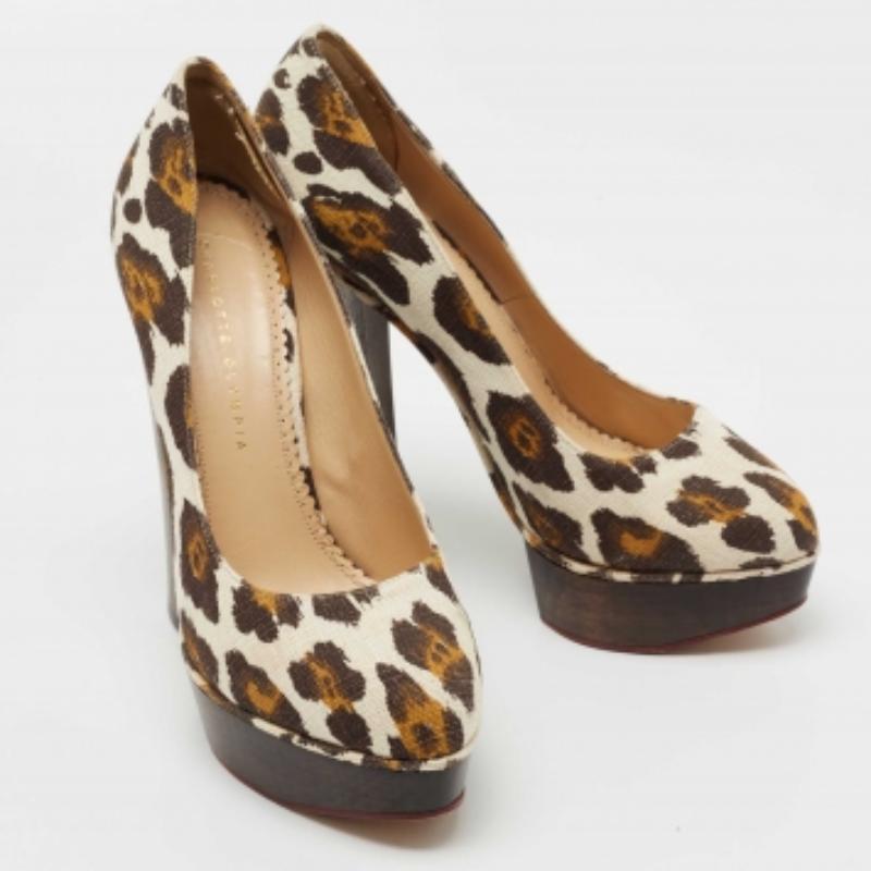 Charlotte Olympia Brown Canvas Leopard Print Platform Pumps Size 40 en vente 2