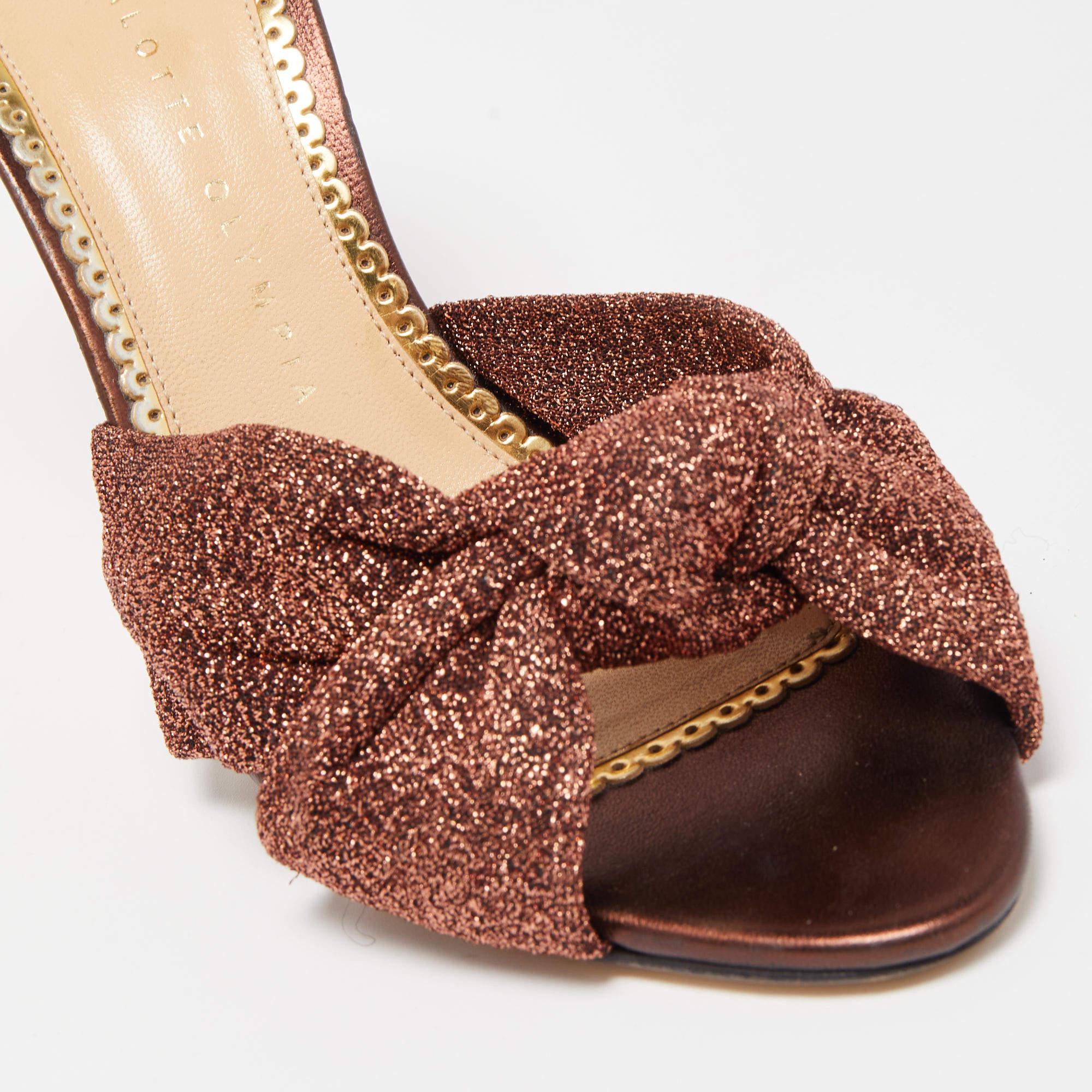 Charlotte Olympia Sandali con nodo in tessuto lurex marrone misura 37,5 in vendita 3