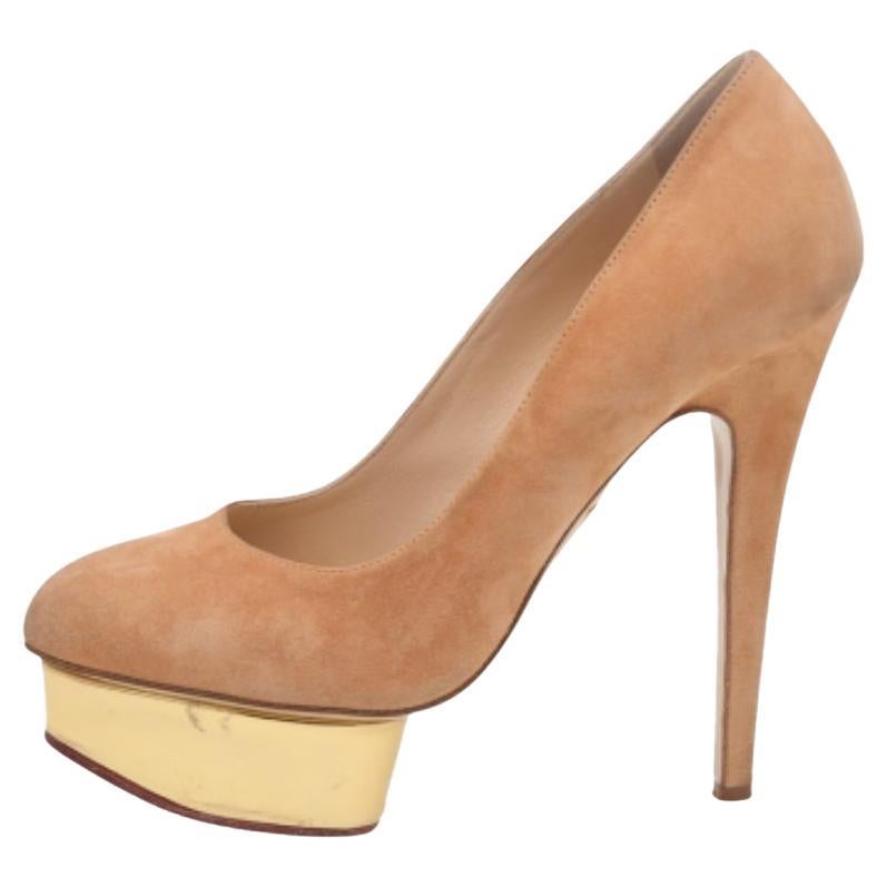 Charlotte Olympia Bombas de plataforma Dolly de ante marrón Talla 37.5