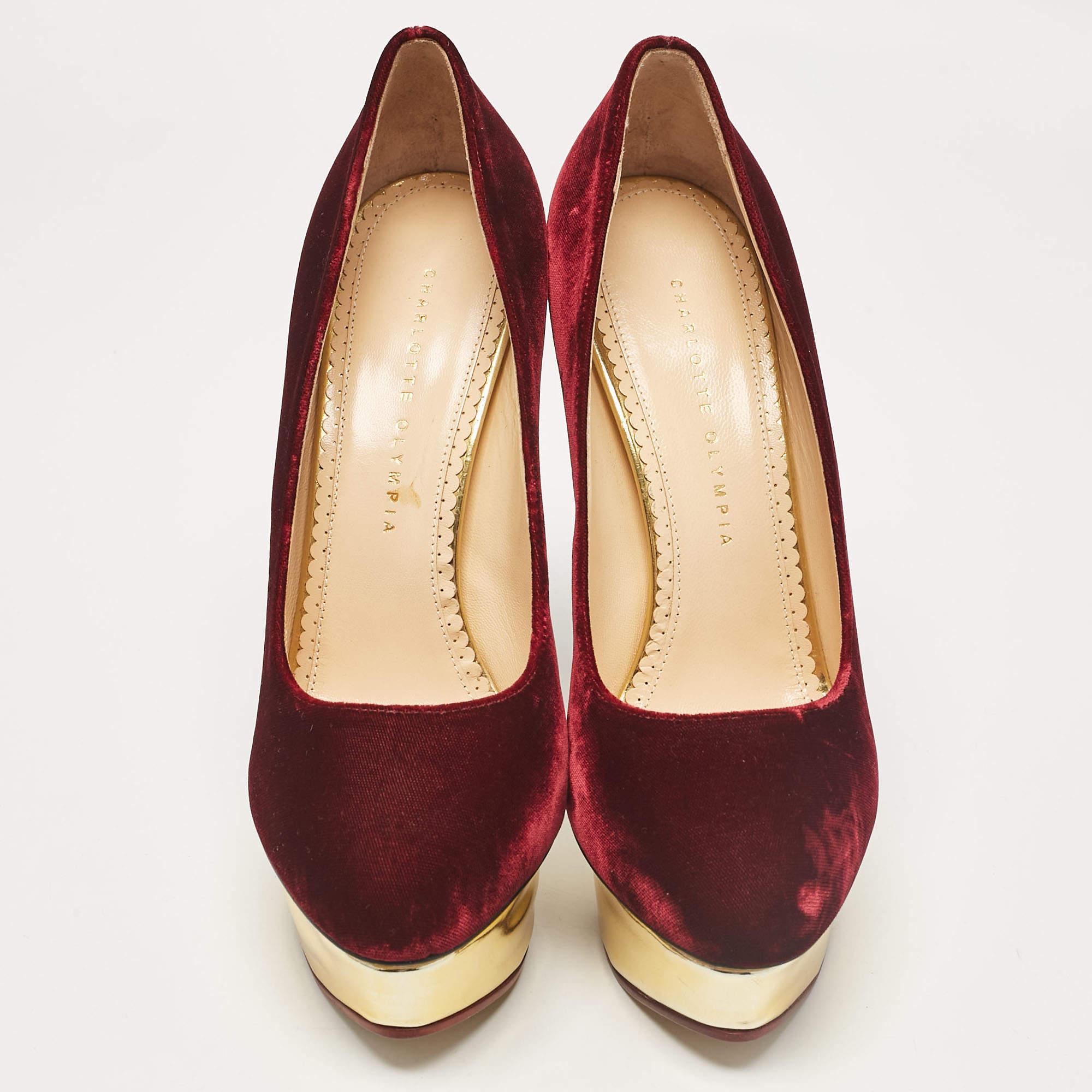 Charlotte Olympia Bombas de plataforma Dolly de terciopelo burdeos Talla 41 Negro en venta