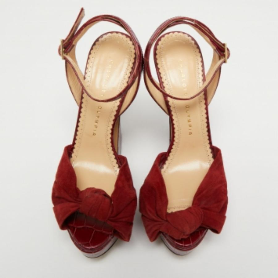 Charlotte Olympia Sandalias con correa en el tobillo de ante y piel con relieve de cocodrilo talla 36 en venta 2