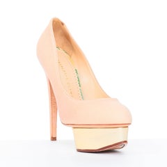 Zapatos de tacón con plataforma «Dolly» de CHARLOTTE OLYMPIA, de lona beige y metalizado dorado «Island», talla EU36