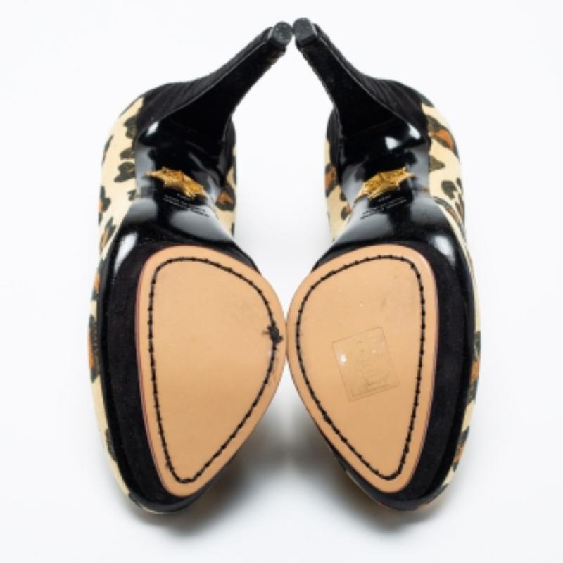 Charlotte Olympia Gold Leopard Print Glitter Suede Dolly  Pumps Size 39 For Sale 2