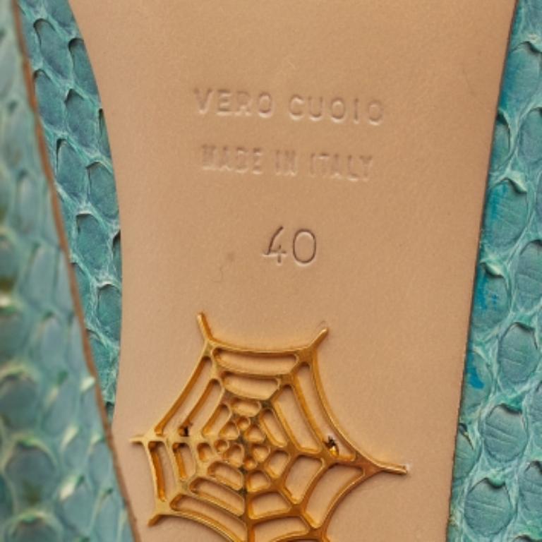 Escarpins à plateforme Priscilla en cuir python vert/bleu Charlotte Olympia Taille 40 en vente 3