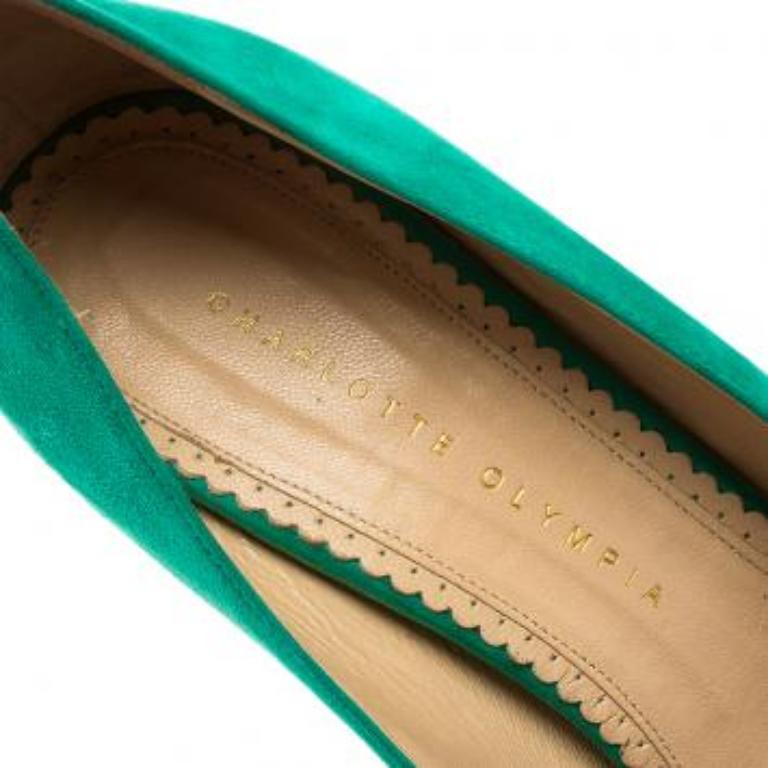 Charlotte Olympia Grüne Wildleder Dolly Plateau Pumps Größe 40 im Angebot 7