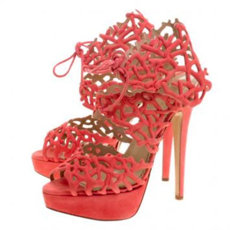 Rose Charlotte Olympia Laser Cut Suede Goodness Gracious Reef Platform Sandals Size39 en vente