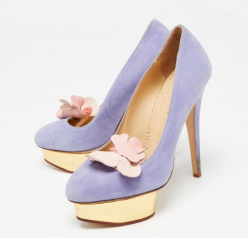 Charlotte Olympia Lavender Suede Dolly Platform Pumps Size 37 In Good Condition In Dubai, Al Qouz 2