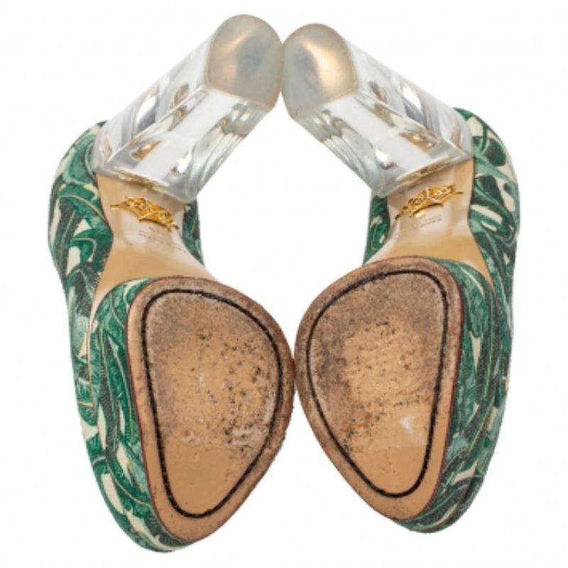 Charlotte Olympia - Escarpins à plateforme Mabel en toile imprimée et PVC Taille 35 Bon état - En vente à Dubai, Al Qouz 2