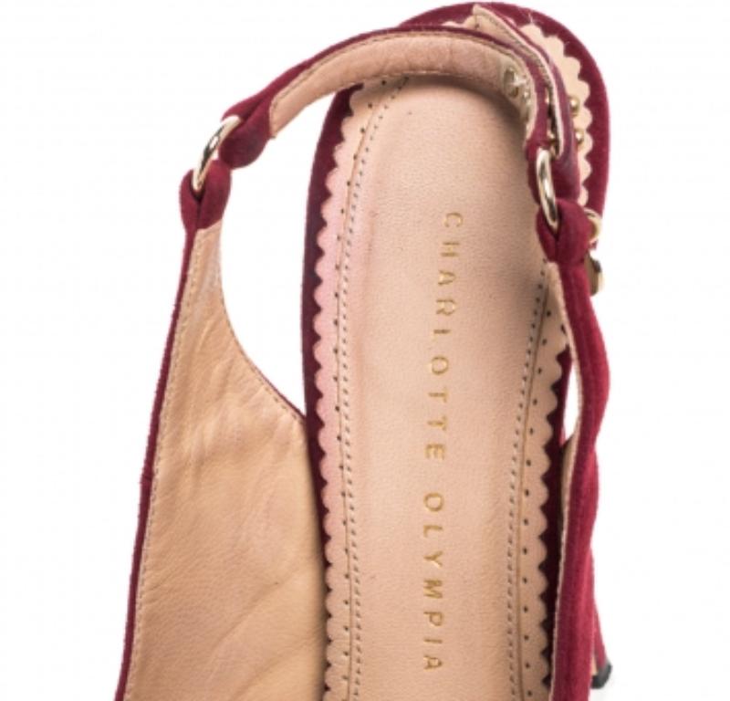 Charlotte Olympia Maroon Suede Slingback Peep Toe Platform Pumps Size 38 In Good Condition For Sale In Dubai, Al Qouz 2