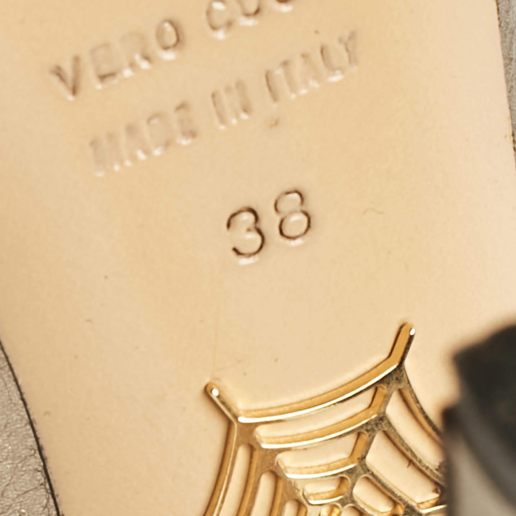 Charlotte Olympia Bombas de plataforma Dolly de piel metalizada Talla 38 en venta 3