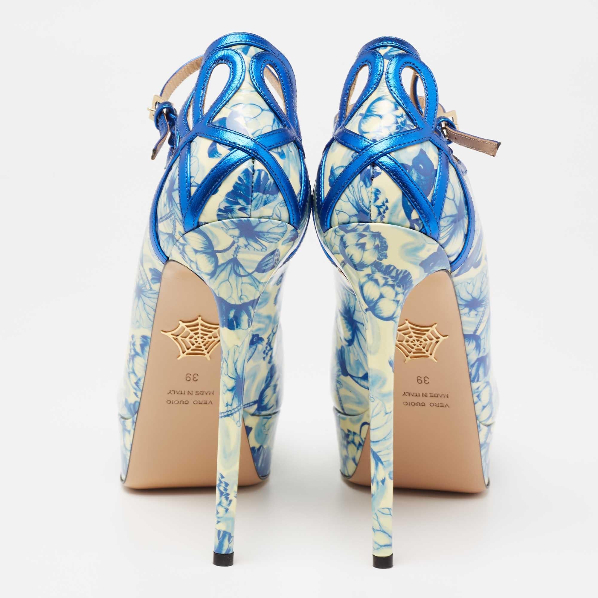 Charlotte Olympia Ming Koi Carp Print Patent Leather Ankle Strap Pump Size 39 For Sale 1