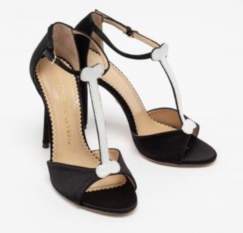Charlotte Olympia Sandali con cinturino a T in raso monocromatico Taglia 36,5 in vendita 5