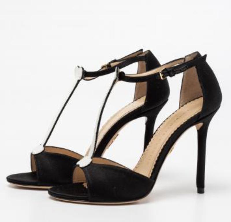 Charlotte Olympia Sandali con cinturino a T in raso monocromatico Taglia 36,5 in vendita 4