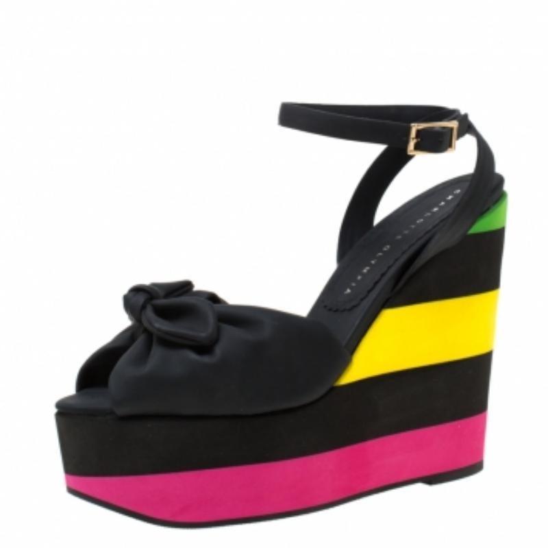 Charlotte Olympia - Sandales compensées multicolores en PUC avec nœud et bride à la cheville, taille 38,5 Pour femmes en vente