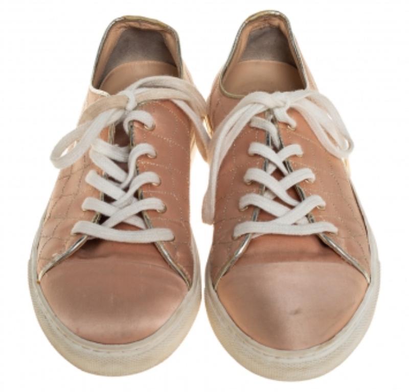 Charlotte Olympia Peach Satin Web Low Top Sneakers Size 36.5 In Fair Condition For Sale In Dubai, Al Qouz 2