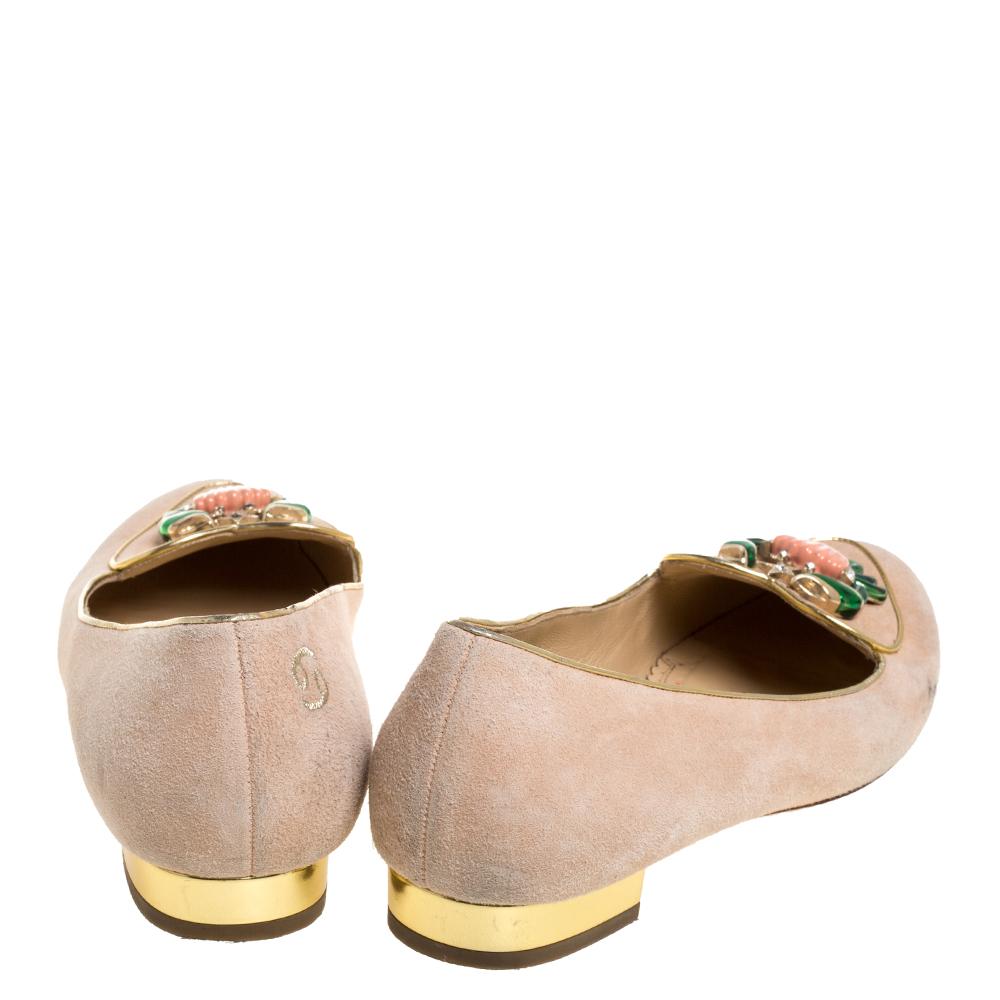 Charlotte Olympia - Chaussures de ballet en daim couleur pêche signe du zodiaque cancer, taille 40 État moyen - En vente à Dubai, Al Qouz 2