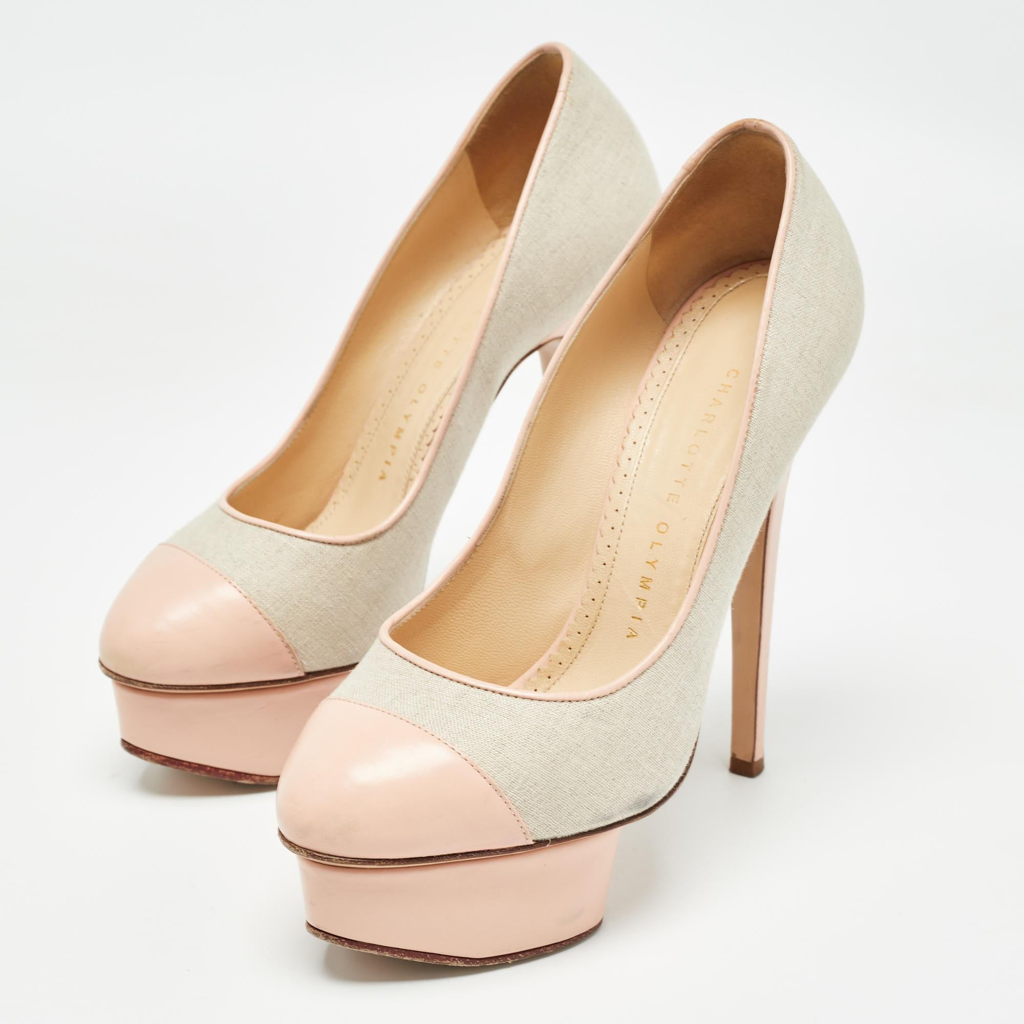 Perfettamente cucite e rifinite per garantire un look e una vestibilità eleganti, queste scarpe Charlotte Olympia sono un acquisto che amerai sfoggiare. Sono bellissime ai piedi.