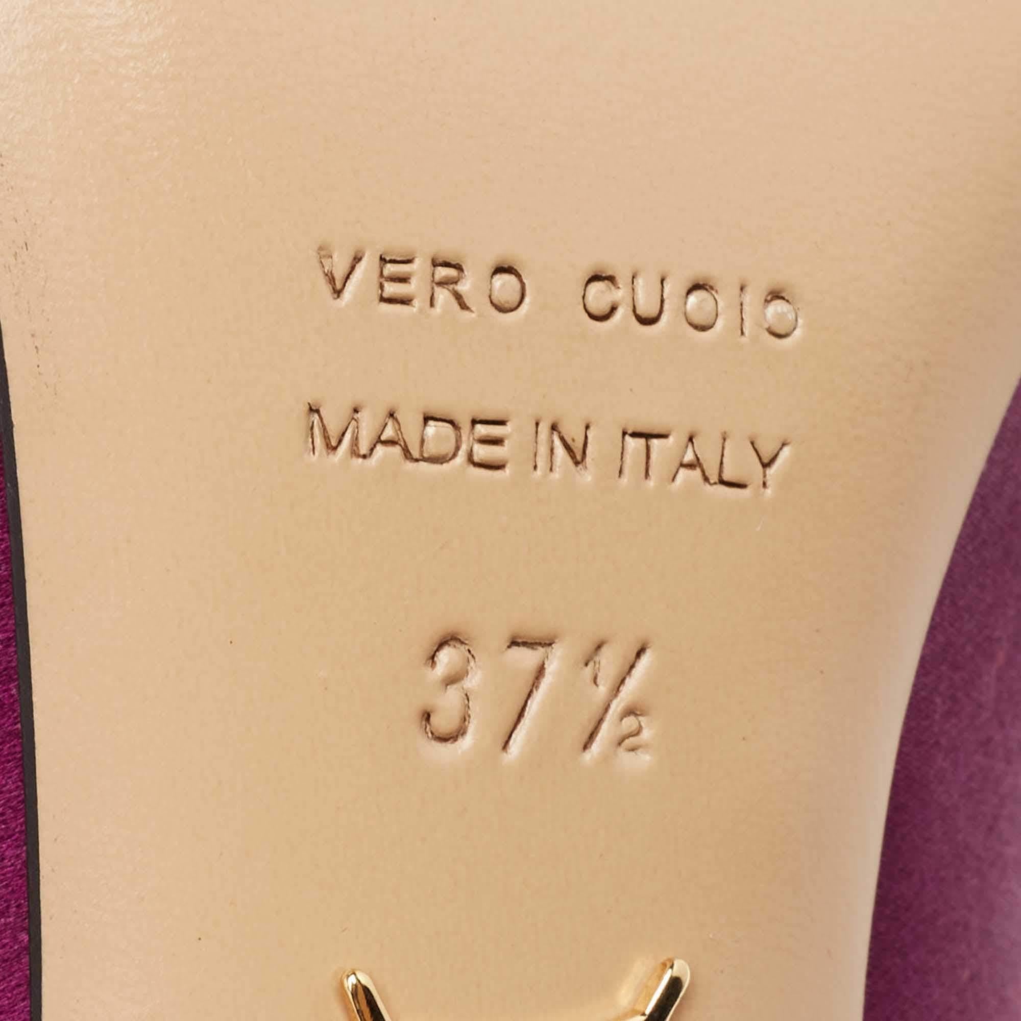 Charlotte Olympia Bombas de plataforma de satén morado Talla 37.5 en venta 3